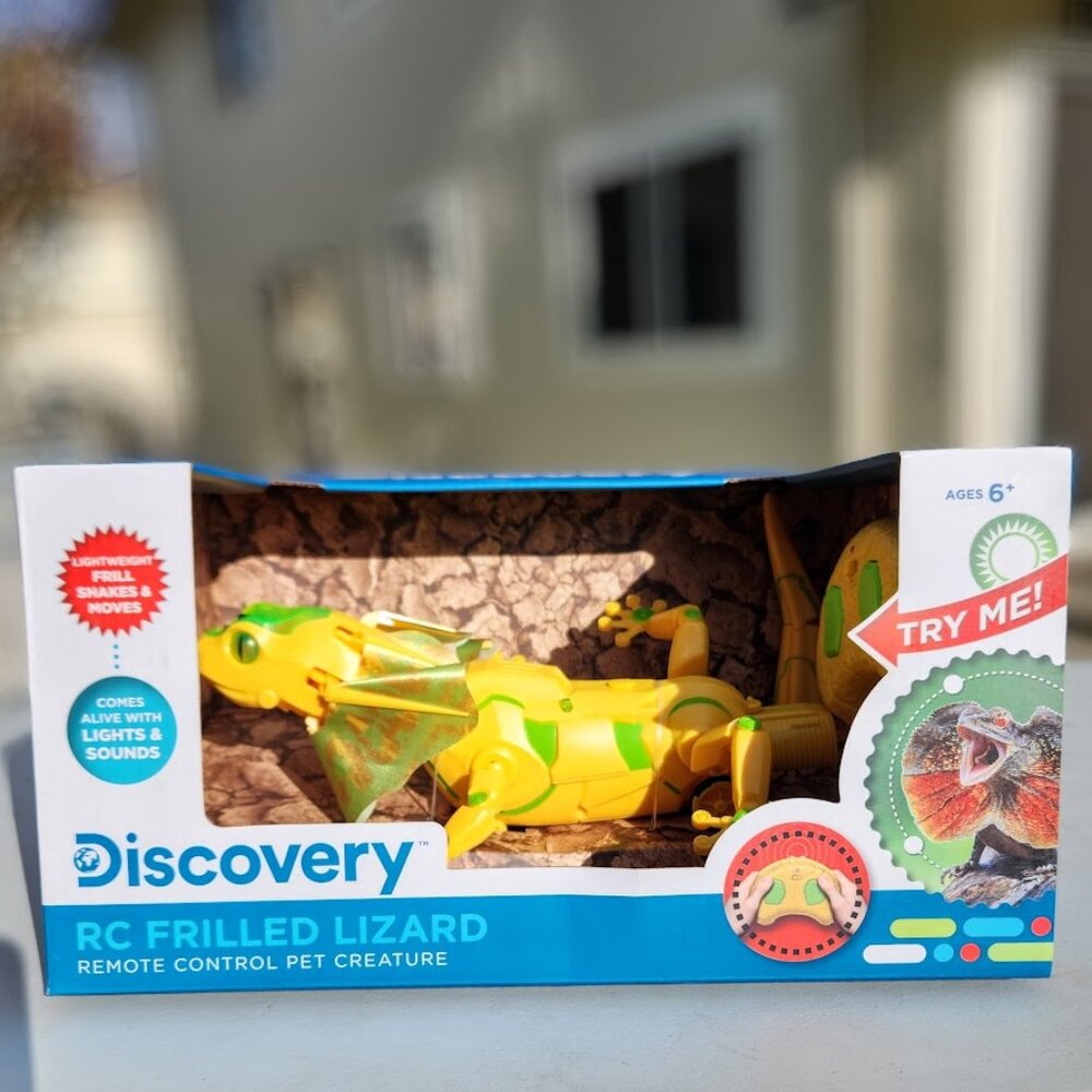 NEW Discovery Kids Robot RC Frilled Lizard Wireless Controller with Motion Activ